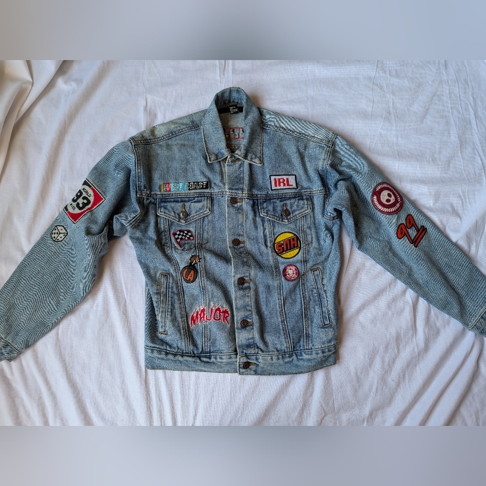 Jean Jacket With Patches Button Up Size Small
